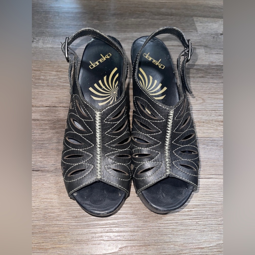 DANSKO Rowena Black Leather Platform Studded Clog Sandals Size EU 40 US 9.5-10